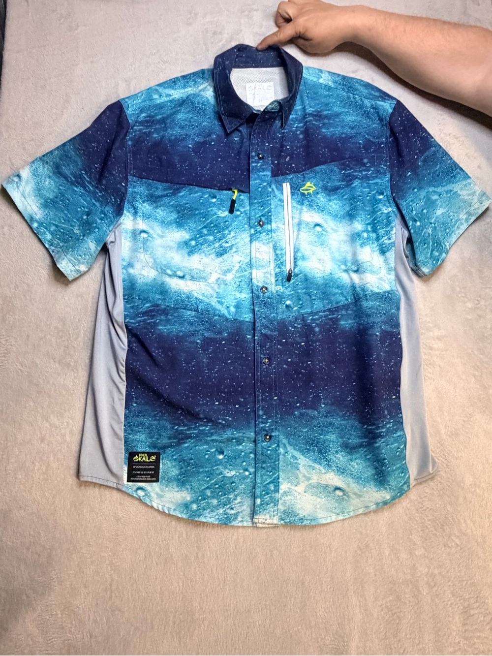 Casual Blue Gradient Short-Sleeve Button-Down Shirt